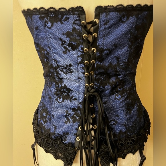 Fredericks of Hollywood Dream Halter Corset blue with black lace lace up 38 EUC - Picture 3 of 6